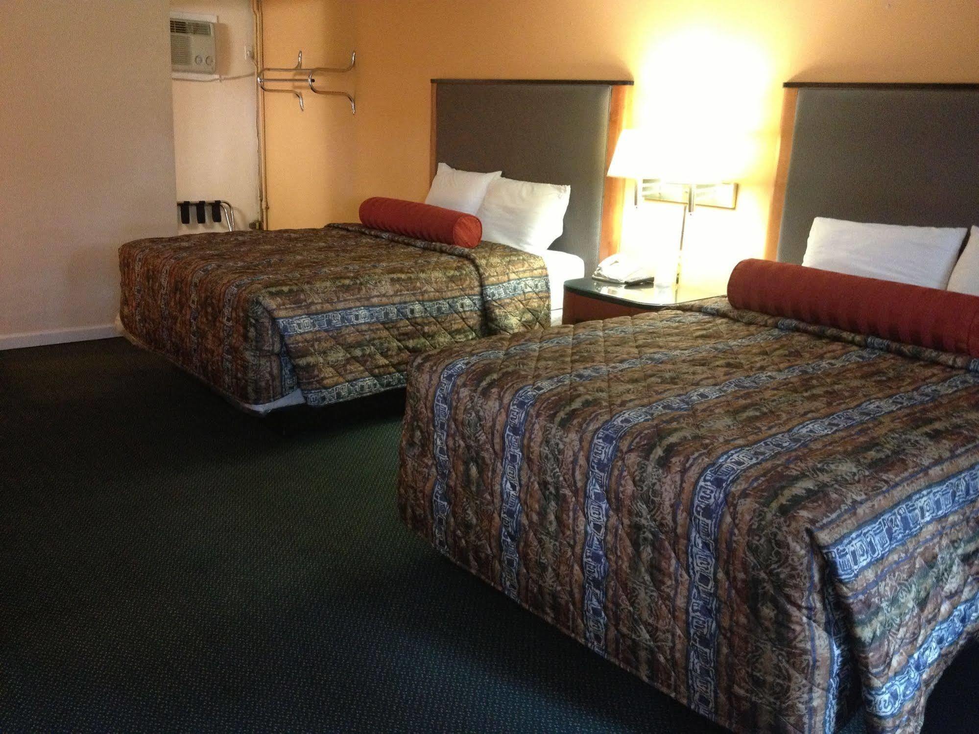 Sentinel Motel West Chester Extérieur photo