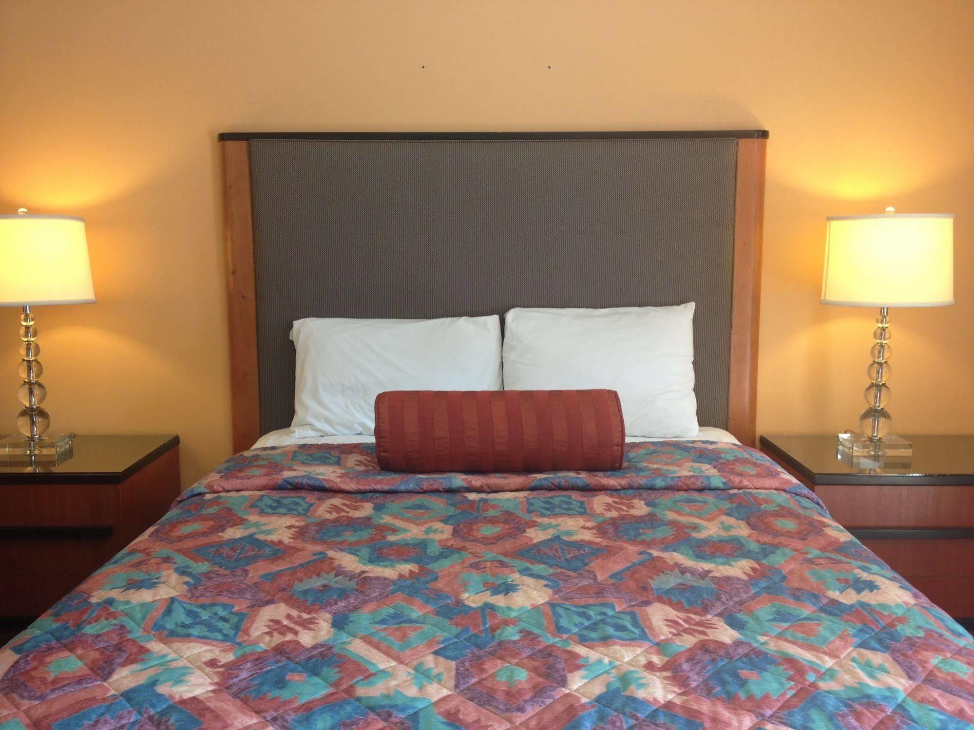 Sentinel Motel West Chester Extérieur photo