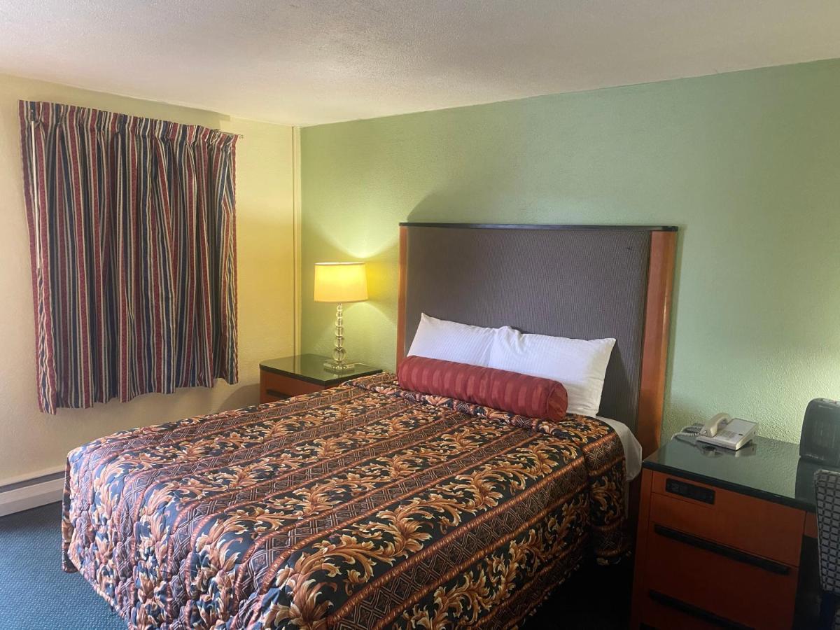 Sentinel Motel West Chester Extérieur photo